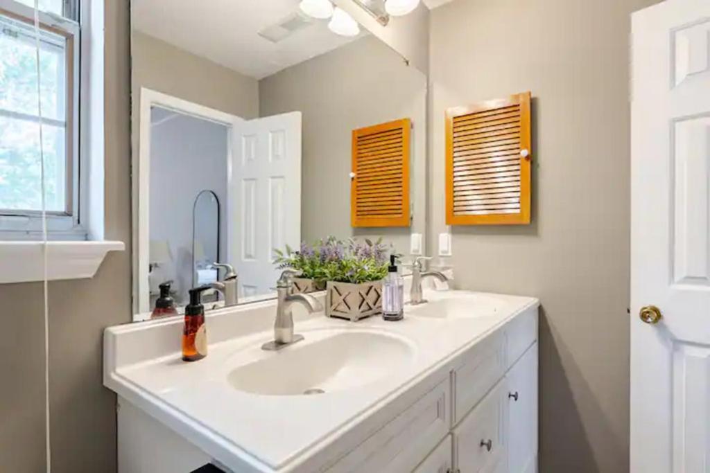 The Halcyon Days North Charleston Villa ภายนอก รูปภาพ